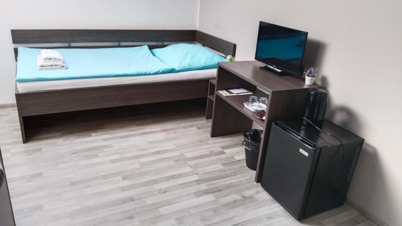 Penzion U Brazdu Ivancice Exterior photo